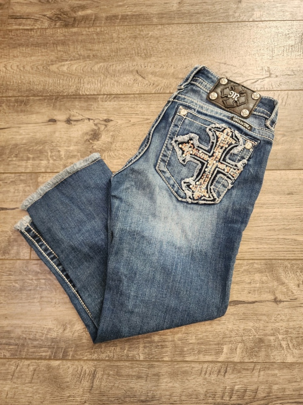 Miss Me Jeans Women 25 Capri Low Rise Dark Wash Denim Signature Rhinestone Cross
